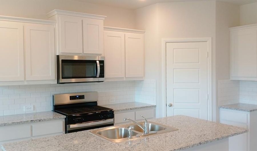 517 PENDLETON Ave, Keene, TX 76059 - 3 Beds, 2 Bath