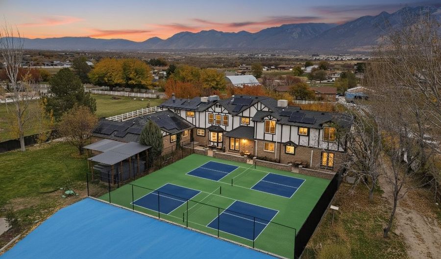 1890 W ROCK HOLLOW Rd, Bluffdale, UT 84065 - 10 Beds, 7 Bath