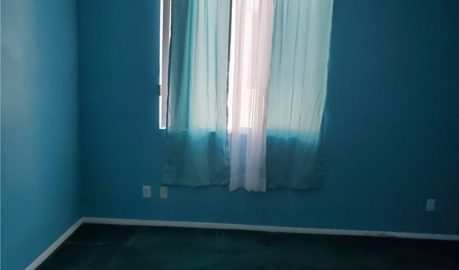 9687 Ridgebluff Ave, Las Vegas, NV 89148 - 4 Beds, 3 Bath