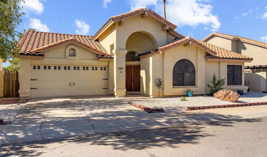 10733 W CLOVER Way, Avondale, AZ 85392 - 3 Beds, 2 Bath