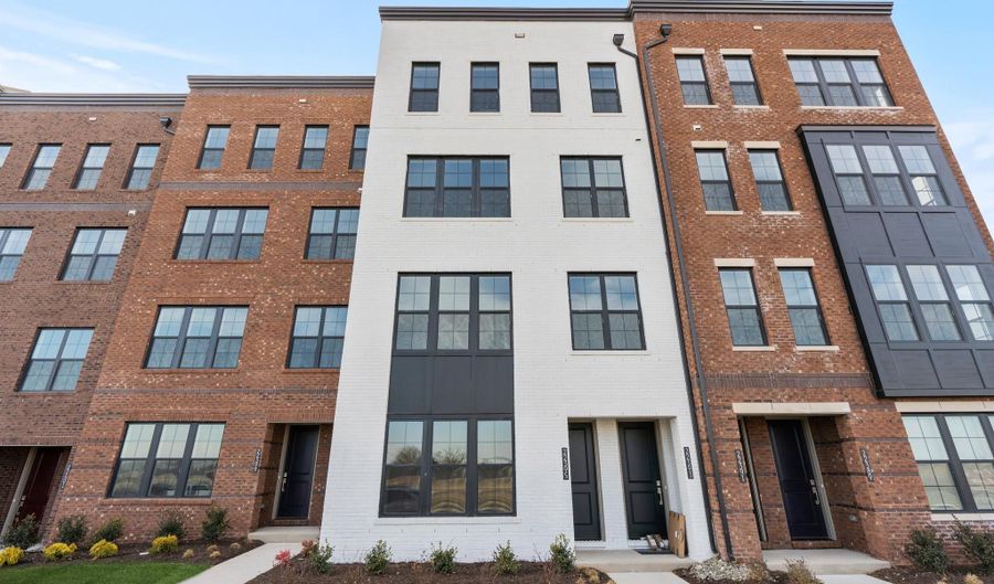 22395 CLAUDE MOORE Dr, Ashburn, VA 20148 - 3 Beds, 3 Bath