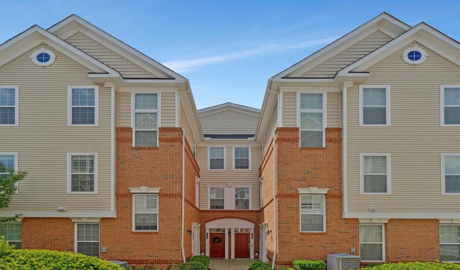 23286 SOUTHDOWN MANOR Ter 101, Ashburn, VA 20148 - 2 Beds, 3 Bath