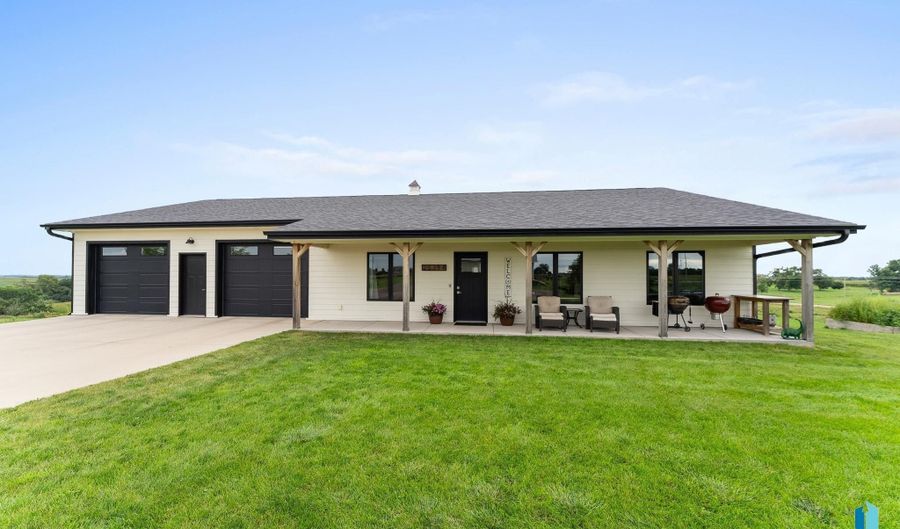 25394 472nd Ave, Baltic, SD 57003 - 3 Beds, 2 Bath