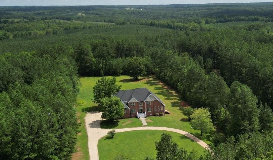 1505 Chestnut Grove Rd, Appomattox, VA 24522 - 5 Beds, 6 Bath