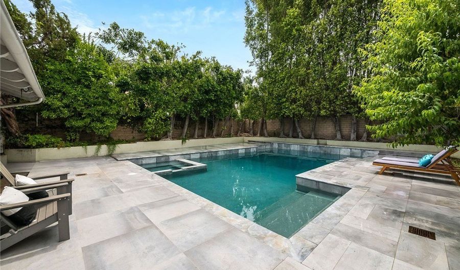 4820 Encino Ter, Encino, CA 91316 - 7 Beds, 7 Bath