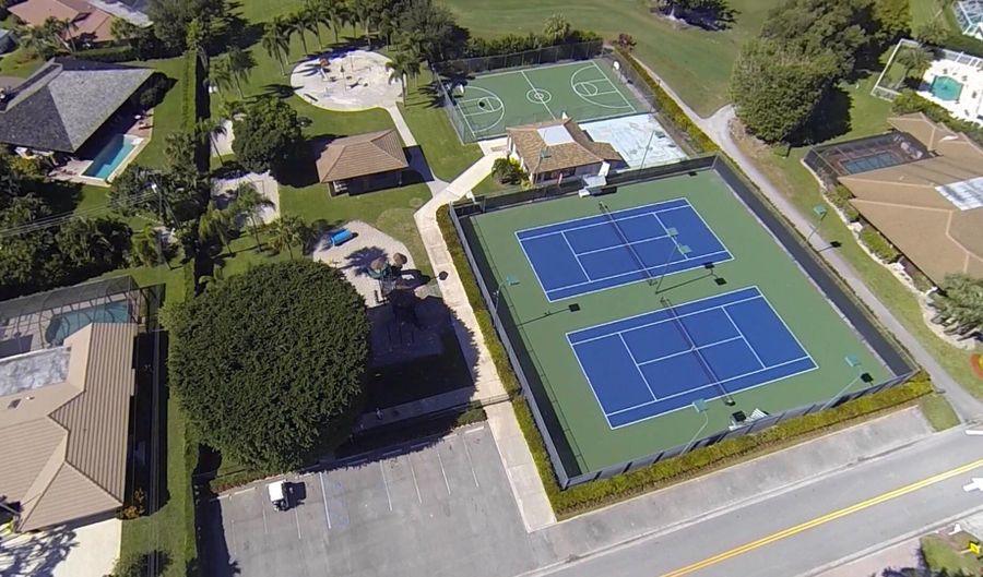 248 Palm Cir, Atlantis, FL 33462 - 2 Beds, 2 Bath