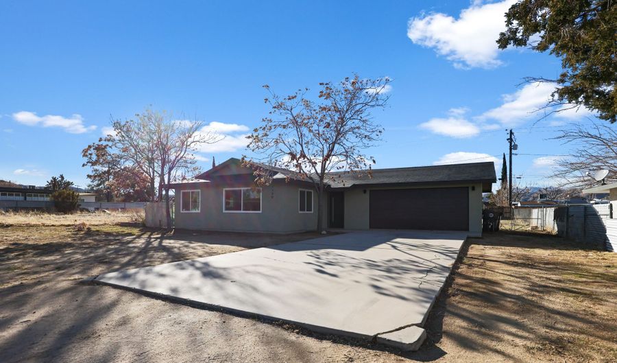 7130 Sage Ave, Yucca Valley, CA 92284 - 2 Beds, 2 Bath