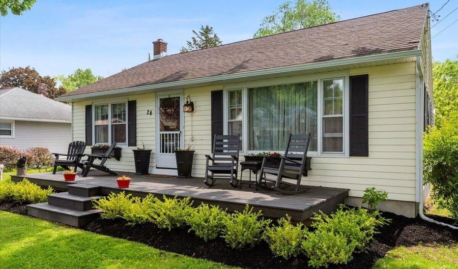 24 Sawyer Pl, Albany, NY 12208 - 2 Beds, 1 Bath