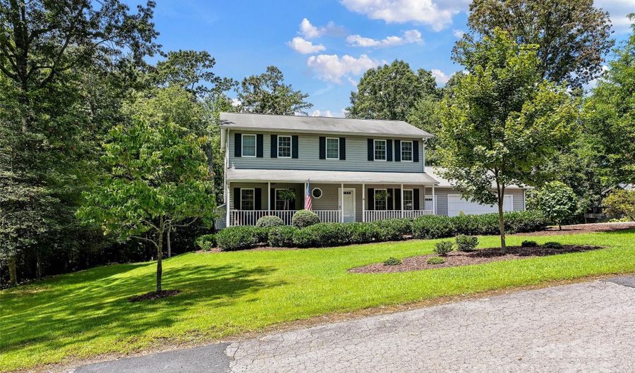 6 Oak Grove Rd, Arden, NC 28704 - 3 Beds, 3 Bath
