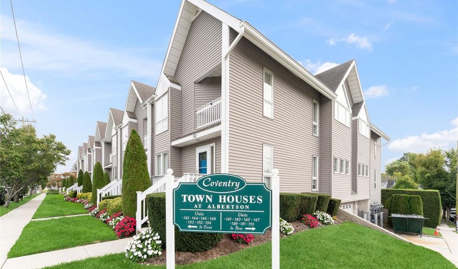 147 I U Willets Rd, Albertson, NY 11507 - 2 Beds, 3 Bath