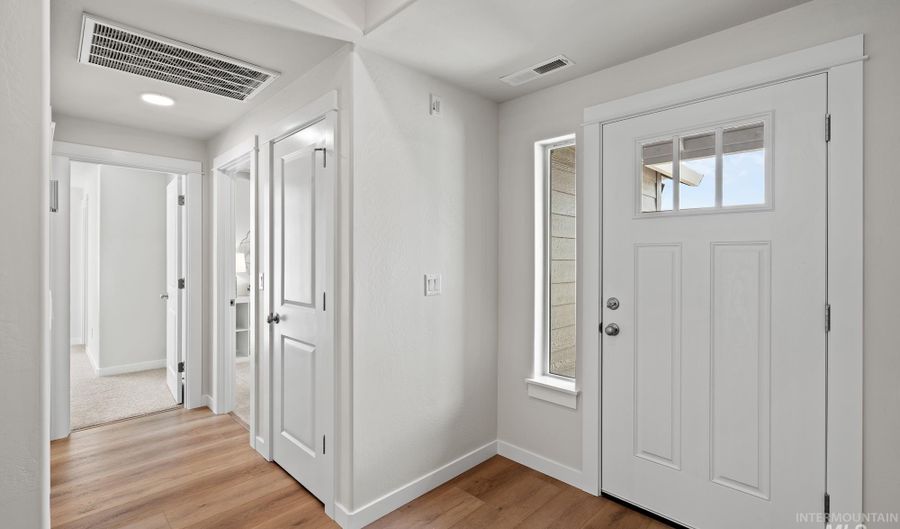 11256 Bluefeild Dr, Caldwell, ID 83605 - 4 Beds, 2 Bath