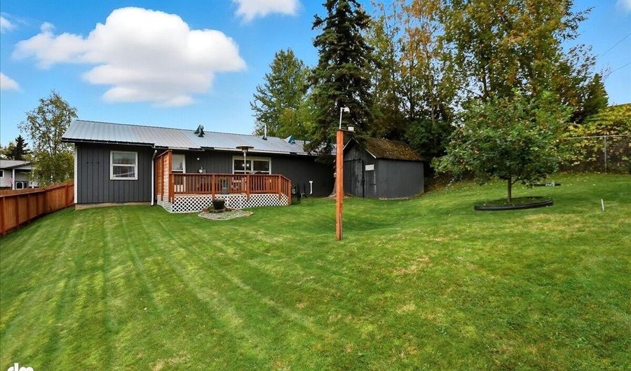 334 Fern Ln, Anchorage, AK 99504 - 3 Beds, 2 Bath