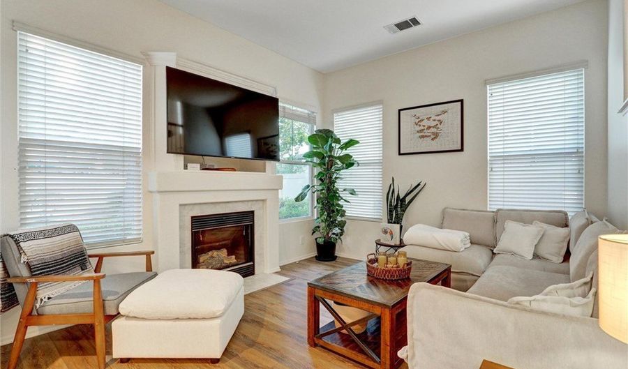 285 Woodcrest, Aliso Viejo, CA 92656 - 3 Beds, 3 Bath