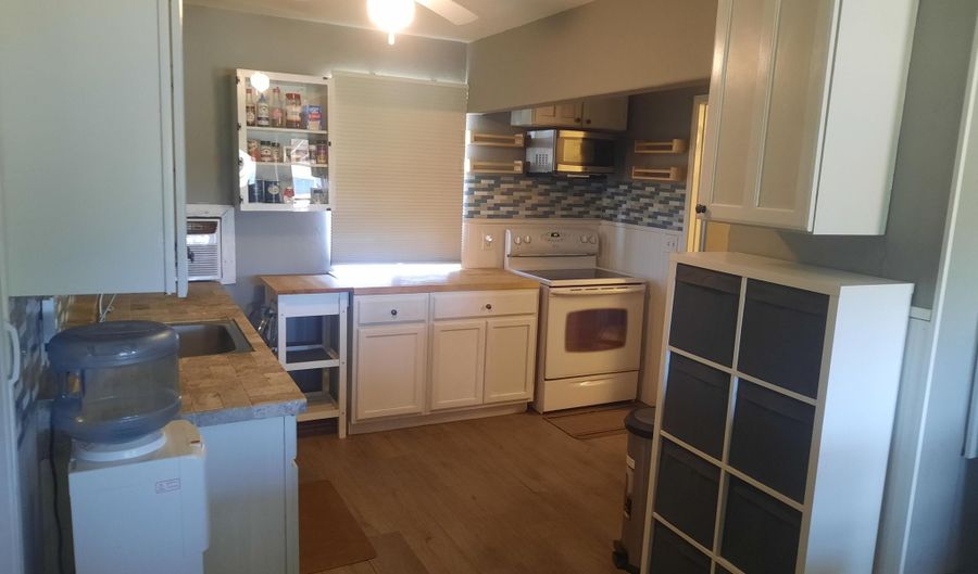 381 E GHOST RANCH Rd, Casa Grande, AZ 85122 - 3 Beds, 2 Bath