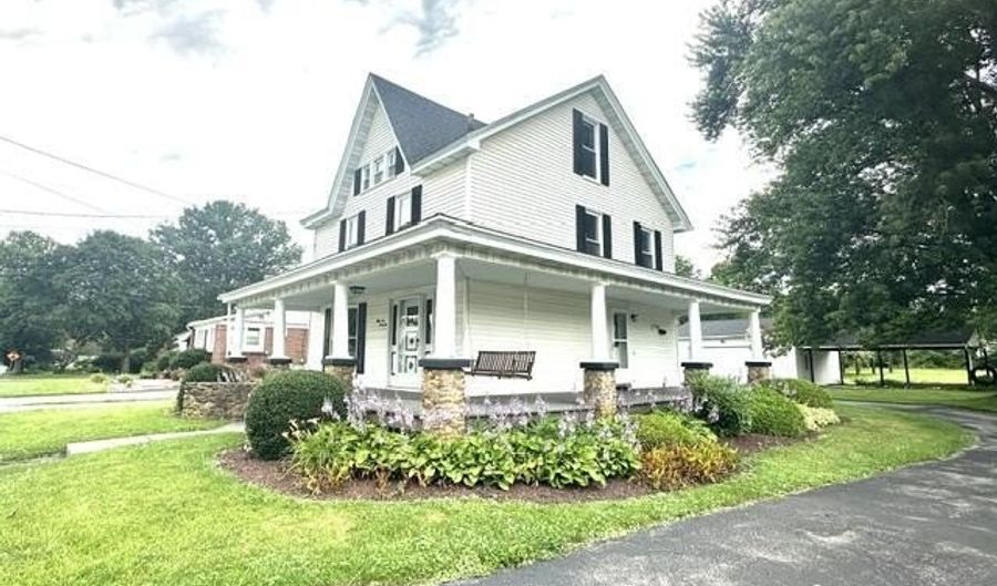 5246 Kissell Ave, Altoona, PA 16601 - 4 Beds, 1 Bath