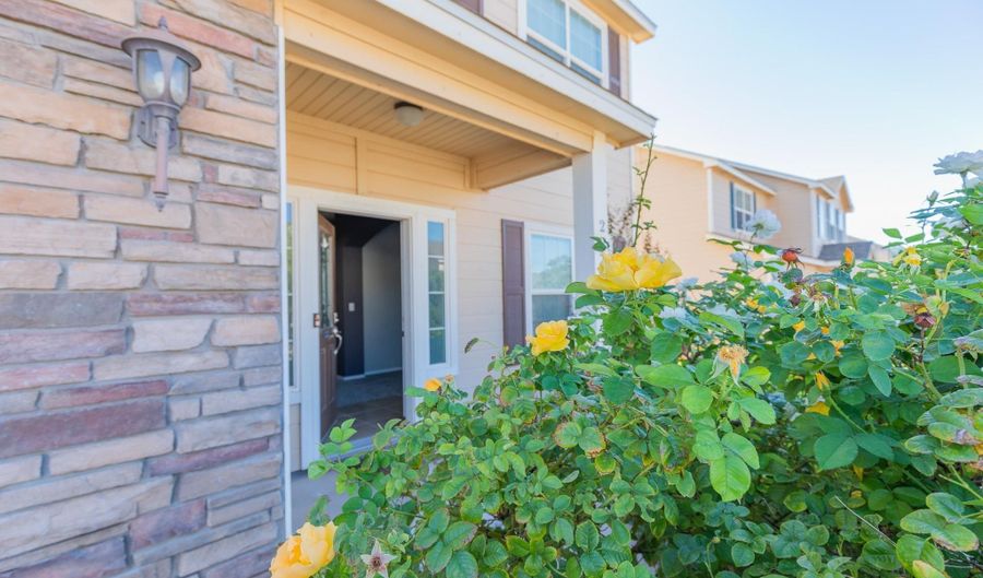 272 Burnage Ln, Alamogordo, NM 88310 - 4 Beds, 3 Bath