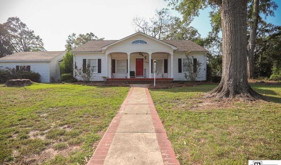 2070 HAZEL St, Arcadia, LA 71001 - 3 Beds, 2 Bath