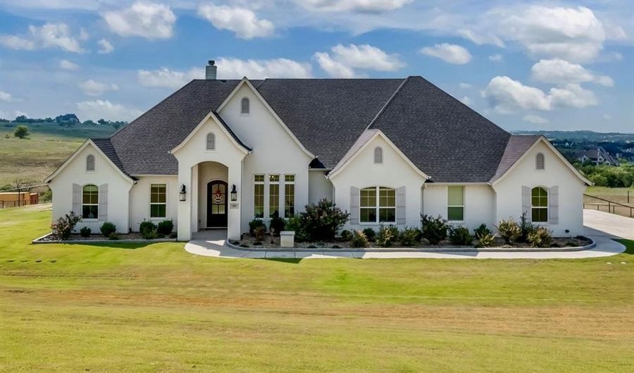 153 Overlook Dr, Aledo, TX 76008 - 4 Beds, 4 Bath