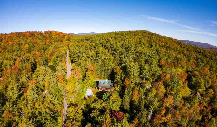 258 Howard Hill Rd, Londonderry, VT 05148 - 4 Beds, 4 Bath