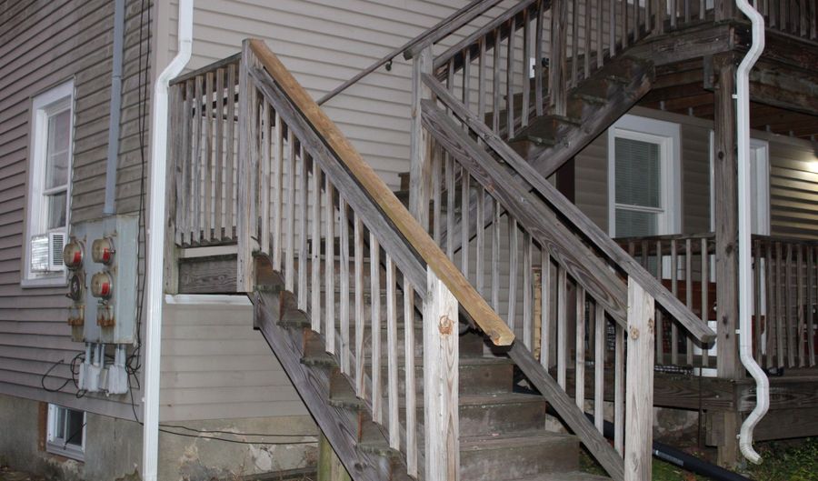 24 James St, Bristol, CT 06010 - 2 Beds, 1 Bath