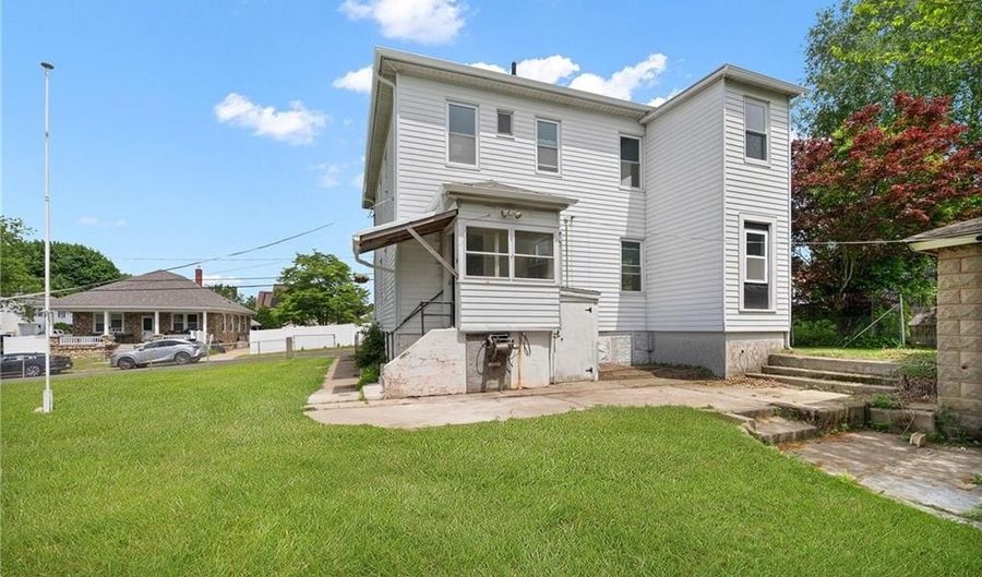 87 Lyman Ave, North Providence, RI 02911 - 2 Beds, 1 Bath