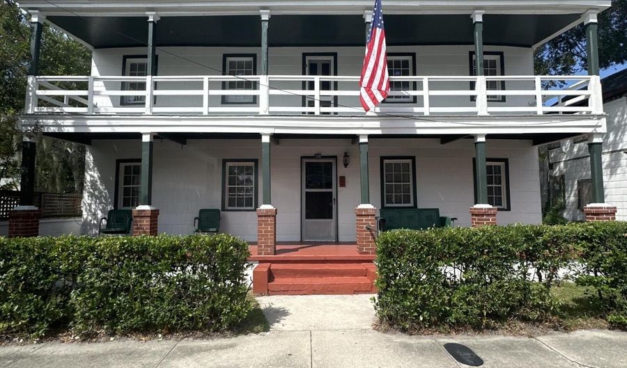 706 Charles St, Beaufort, SC 29902 - 3 Beds, 1 Bath