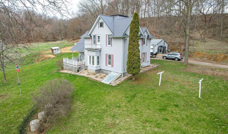 S1205 County Road Y, Wonewoc, WI 53968 - 3 Beds, 1 Bath
