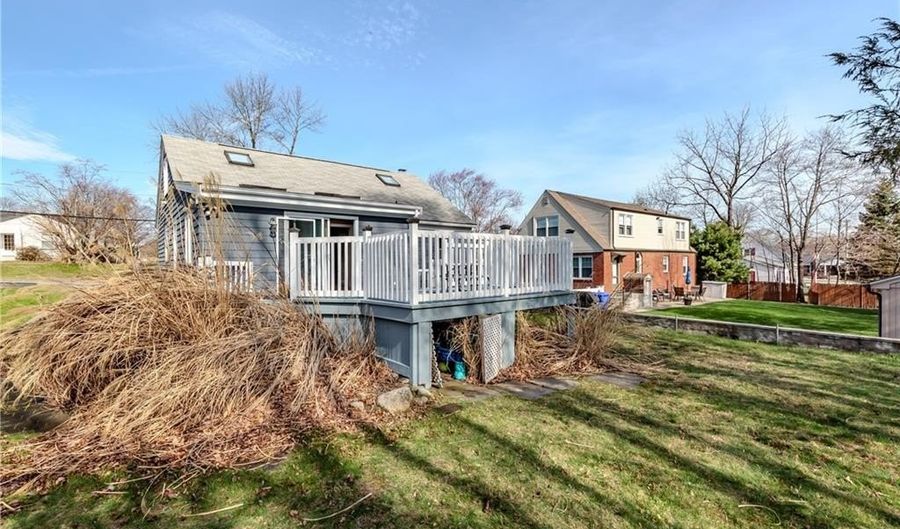 26 Dover Ave, East Providence, RI 02914 - 3 Beds, 1 Bath