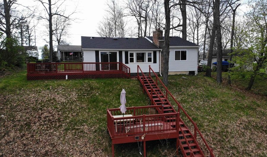 175 Ln 250B W Otter Lk, Angola, IN 46703 - 4 Beds, 2 Bath