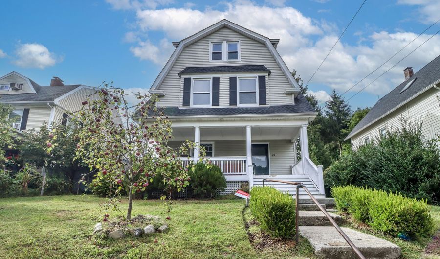 79 W Wooster St, Danbury, CT 06810 - 5 Beds, 2 Bath