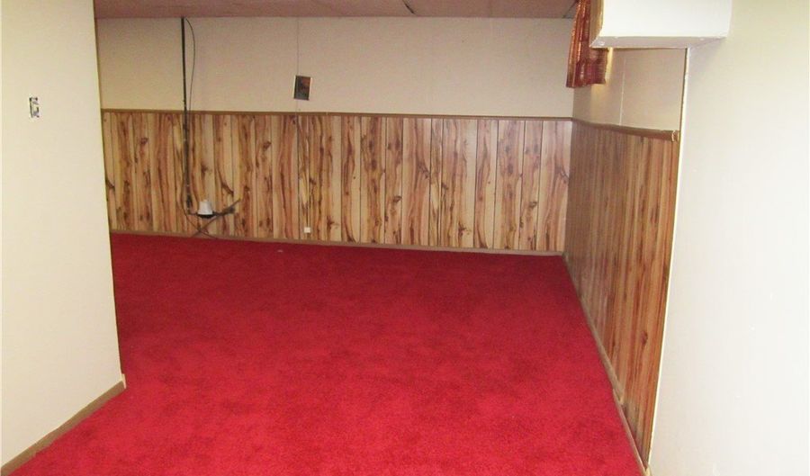 1081 Seward Ave, Akron, OH 44320 - 3 Beds, 2 Bath