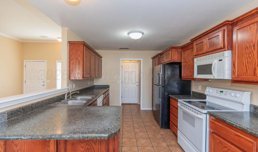 4016 S WILLIAMS St, Amarillo, TX 79118 - 3 Beds, 2 Bath