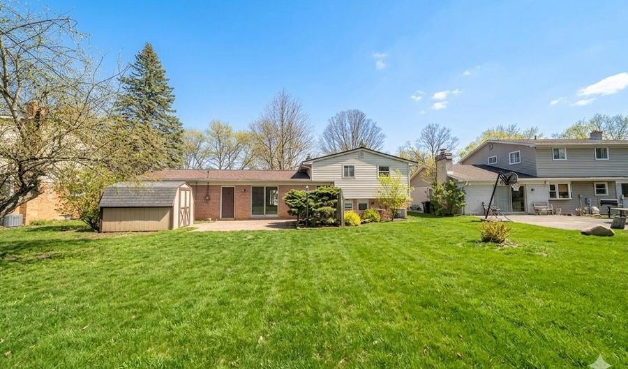 3212 Lockridge Dr, Ann Arbor, MI 48108 - 4 Beds, 2 Bath