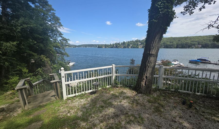 2 Lake Terrace Dr, Danbury, CT 06811 - 3 Beds, 1 Bath