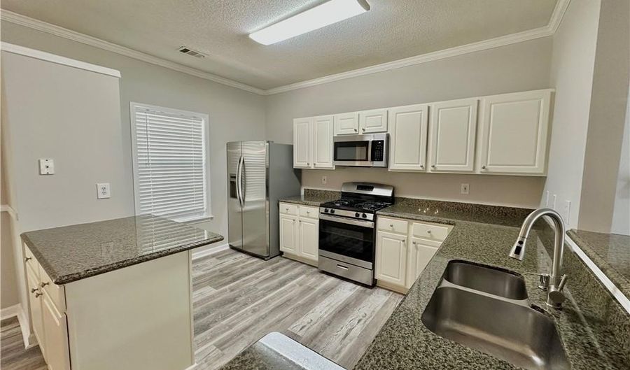 9165 Nesbit Ferry Rd 20, Alpharetta, GA 30022 - 3 Beds, 3 Bath