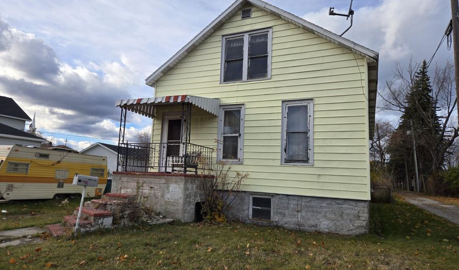 711 Ford Ave, Alpena, MI 49707 - 3 Beds, 1 Bath