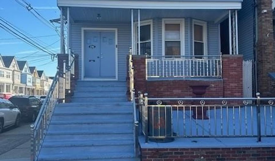 296 AVENUE B 2, Bayonne, NJ 07002 - 3 Beds, 1 Bath