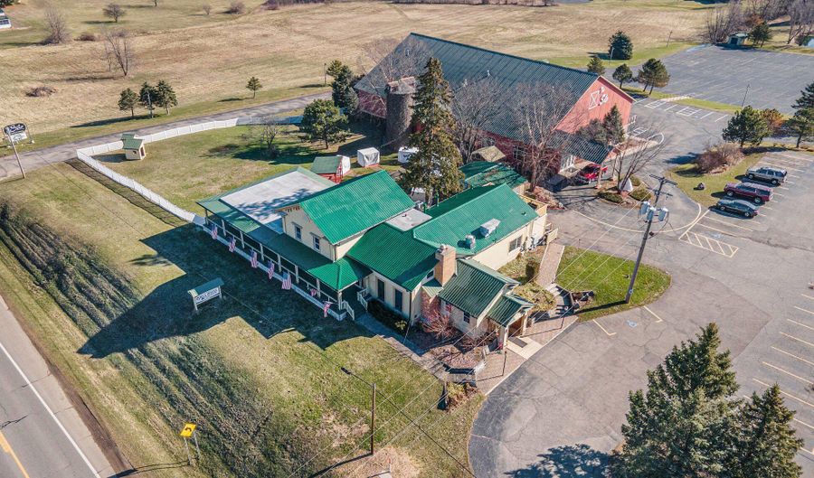 1071 32nd St, Allegan, MI 49010 - 0 Beds, 10 Bath