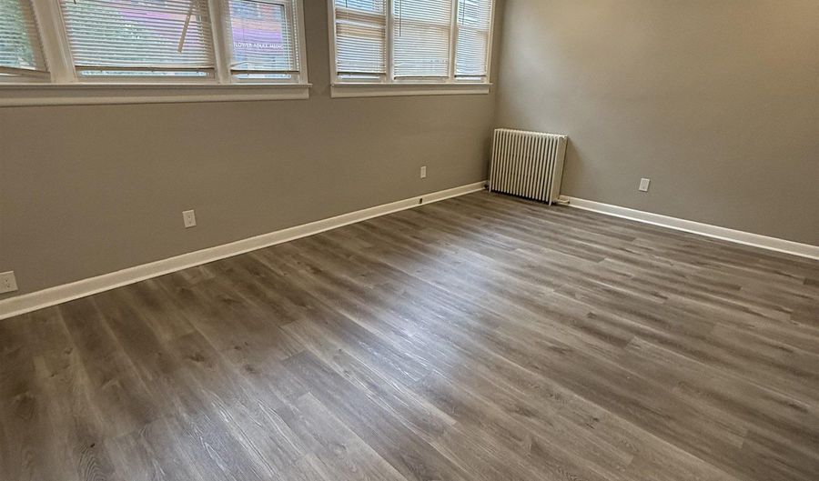 303 BROADWAY 1A, Bayonne, NJ 07002 - 1 Beds, 1 Bath