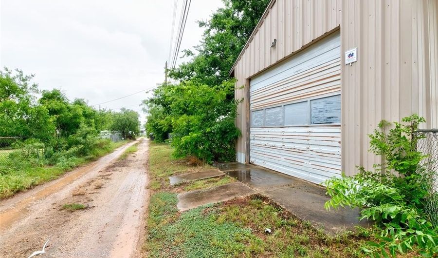 5138 Encino Rd, Abilene, TX 79605 - 3 Beds, 1 Bath