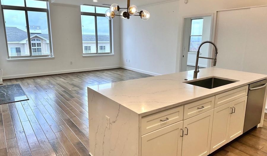 1220 N FILLMORE St #PH08, Arlington, VA 22201 - 2 Beds, 2 Bath