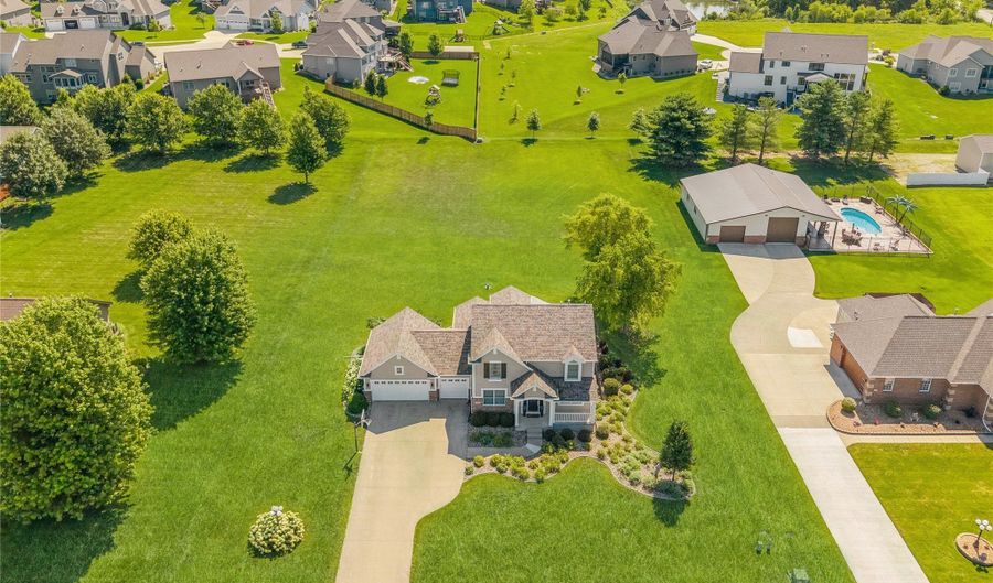 9079 NW 31st St, Polk City, IA 50226 - 4 Beds, 4 Bath