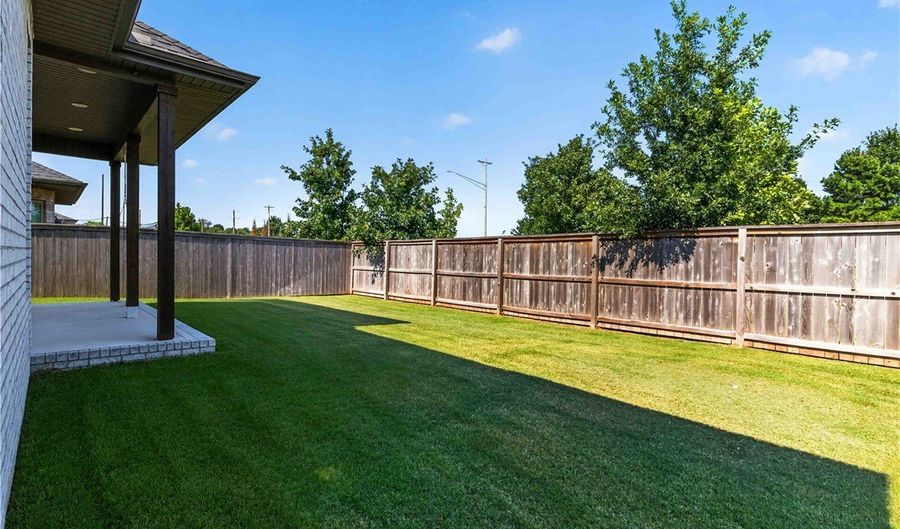 5101 SW Bedford Rd, Bentonville, AR 72713 - 4 Beds, 3 Bath