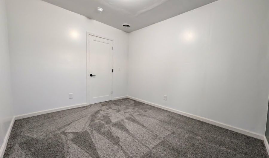 5526 N State Rd, Alma, MI 48801 - 2 Beds, 1 Bath
