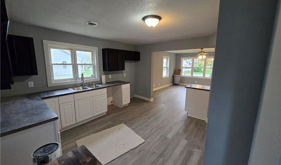 491 W Cross St, Austin, IN 47102 - 3 Beds, 2 Bath