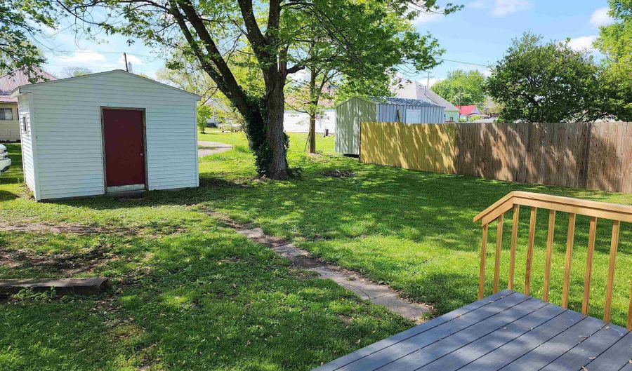 324 S Ohio St, Bicknell, IN 47512 - 2 Beds, 1 Bath