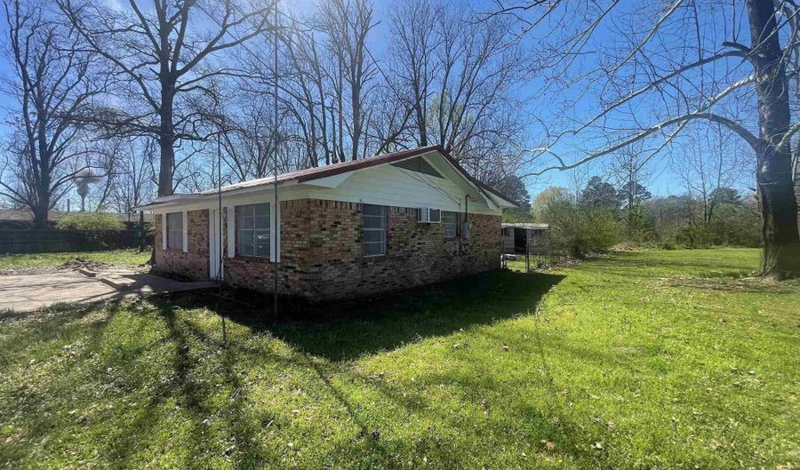 231 N School St, Bearden, AR 71720 - 2 Beds, 1 Bath