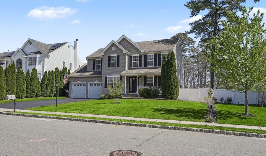8 Avalon Ave, Barnegat, NJ 08005 - 4 Beds, 3 Bath