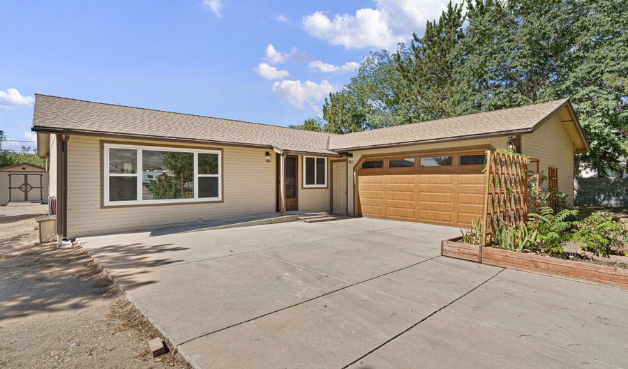 102 Ring Rd, Dayton, NV 89403 - 3 Beds, 2 Bath