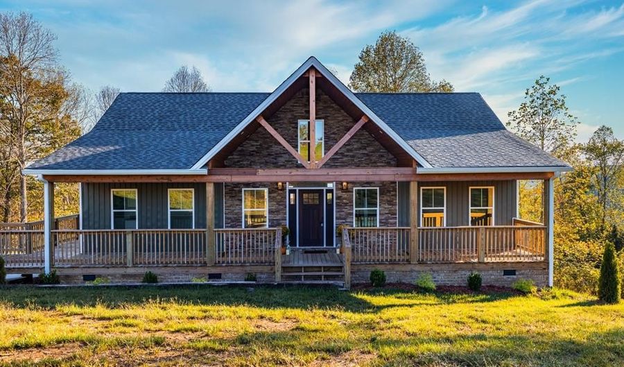 2582 Gap Rd, Altamont, TN 37301 - 3 Beds, 2 Bath